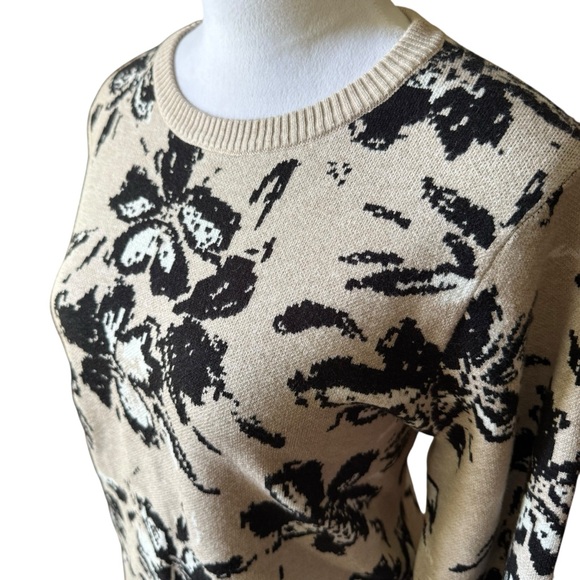 CYNTHIA ROWLEY Floral Pullover Sweater Crew Neck Black Cream Womens XL - Picture 2 of 7